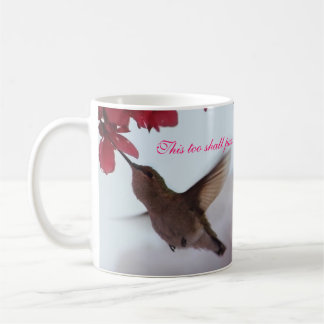 Detta för, passerar kaffemugg