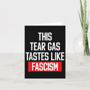 Detta tårgasprov liknar fascistiska politiska prot kort