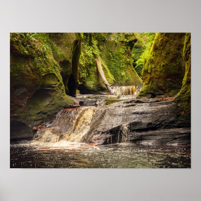 Devil's Pulpit Poster (Framsidan)