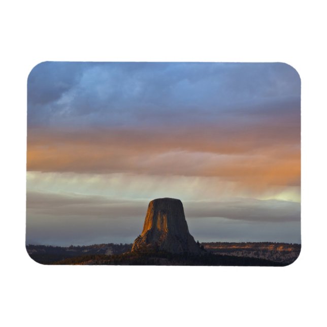 Devils Tower National Monument, Storm vid solnedgå Magnet (Horisontell)
