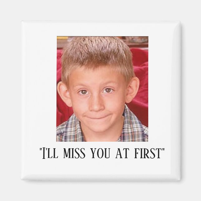 Dewey Malcom i mitten Magnet (Framsidan)