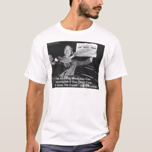 Dewey Slår Truman Roliga Gåvor T-shirts Knappar Et