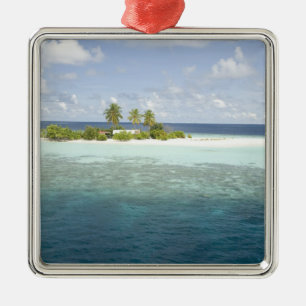 Dhiggiri Island, South Ari Atoll, Maldiverna, Julgransprydnad Metall