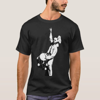 Dholi poserar 2 tee