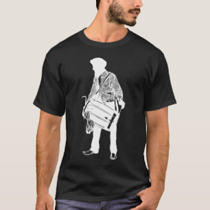 Dholien - vit på svart t shirt