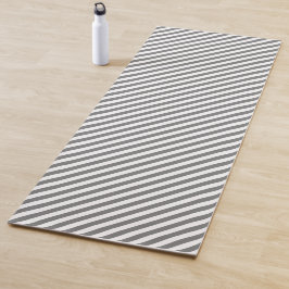 Diagonal gray and white stripes pattern