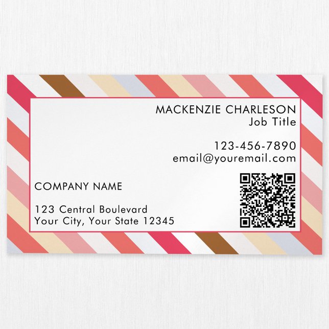 Diagonal Rand Modern QR-kod Magnetiska Visitkort (Diagonal candy stripe business card magnet with QR code in muted colors.)