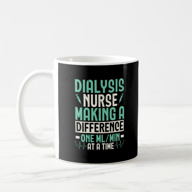 Dialyssjuksköterska Skapar en skillnad i medicinsk Kaffemugg (Vänster)