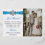 Diamante Snowflake & Blue Ribbon Winter Wedding<br><div class="desc">Låt alla veta att du gjorde det, gifte du dig i stil med den här eleganten och mycket trendig äkta folie tryckte på annonskort från bröllop. Utformningen är enkel att anpassa med din egen formulering och ett foto som du själv väljer, och din familj och dina vänner kommer att bli...</div>