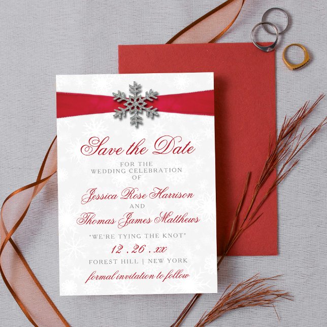 Diamante Snowflake & Red Ribbon Winter Wedding Inbjudningar (Skapare uppladdad)