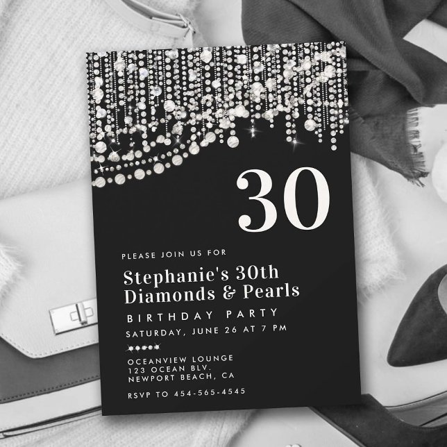 Diamanter Pearls Fringe Black White 30års födelsed Inbjudningar (diamonds and pearls black and white 30th birthday invitation for women elegant classy glam feminine )