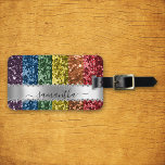 Diamond Bling Glitter Calligraphy Namn Rainbow Bagagebricka<br><div class="desc">Den här designen kan vara personlig i det område som tillhandahålls genom att ändra fotot och/eller text. Du kan också anpassa den genom att klicka på Anpassa den här mallen och sedan välja klicka för att anpassa ytterligare alternativ och ta bort eller ändra färg i bakgrunden, lägga till text, ändra...</div>