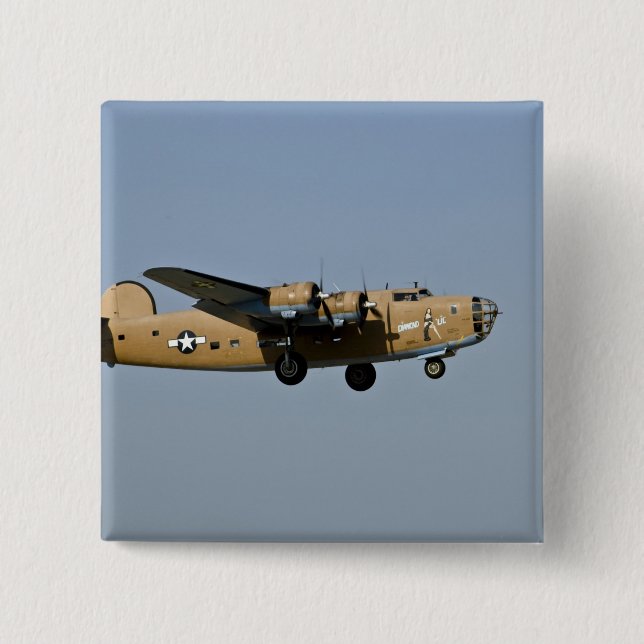 Diamond Lil B-24 Bombplan landar i Oshkosh, Knapp (Framsida)
