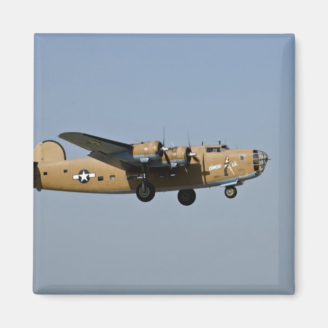 Diamond Lil B-24 Bombplan landar i Oshkosh, Magnet (Framsidan)