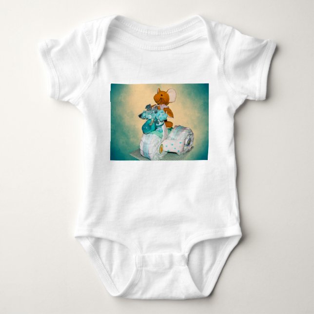 Diaper cake A diaper cake Tricycle with blue ribbo T Shirt (Framsida)