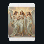 „Die drei heiligen Schutzengel“ iPad Mini Skydd<br><div class="desc">Diese Darstellung der drei heiligen Schutzengel symbolisiert Licht,  Reinheit und göttlichen Beistand. Sie stehen für Geborgenheit,  Hoffnung und den unsichtbaren Schutz,  der uns im Alltag begleitet. Ideal als spirituelle Dekoration oder inspirierendes Geschenk für besondere Anlässe.</div>