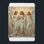 „Die drei heiligen Schutzengel“ iPad Mini Skydd<br><div class="desc">Diese Darstellung der drei heiligen Schutzengel symbolisiert Licht,  Reinheit und göttlichen Beistand. Sie stehen für Geborgenheit,  Hoffnung und den unsichtbaren Schutz,  der uns im Alltag begleitet. Ideal als spirituelle Dekoration oder inspirierendes Geschenk für besondere Anlässe.</div>