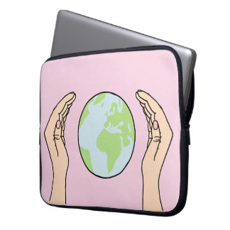Die Erde zwischen zwei Händen Laptop Fodral