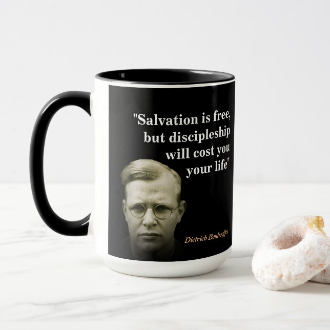 Dietrich Bonhoeffer Quote on Salvation Mugg (Med munk)