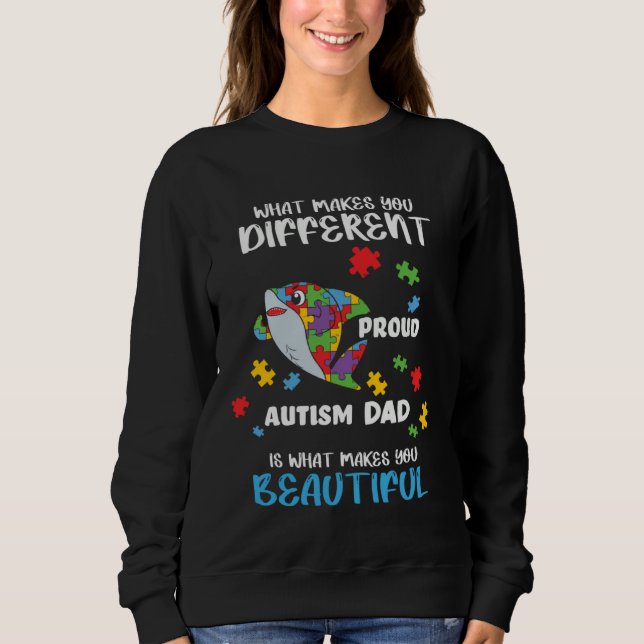 Different Is What Make You Beautiful Proud Autism  T Shirt (Framsida)