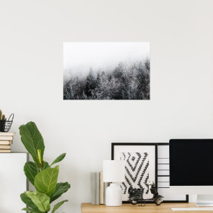 Dimm över frusen skog poster