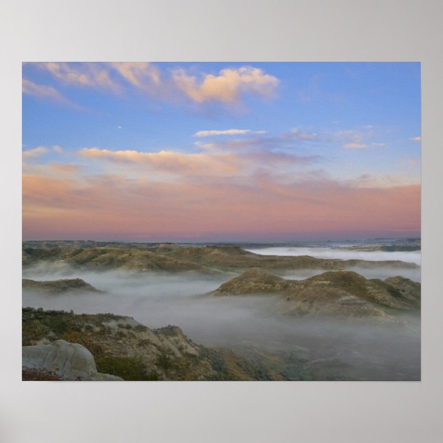 Dimma från Little Missouri River hänger i Poster (Framsidan)