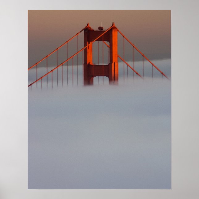 Dimma rullar in över San Francisco-bukten och täck Poster (Framsidan)