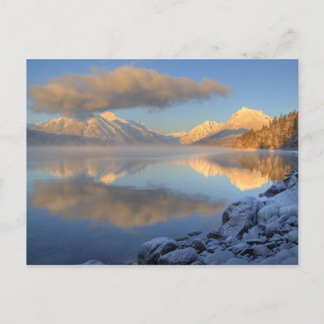Dimmar stiger från Lake McDonald under en mycket k Vykort (Framsida)