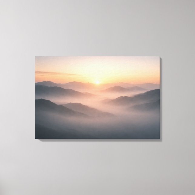 Dimmig Bergsoluppgång Landskapsduktill Canvas (Framsida)
