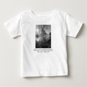 Dimmig flod morgon soluppgång t shirt