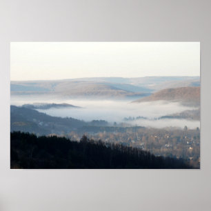 Dimmig morgon i Wellsville, NY Poster