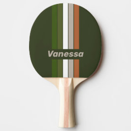 Dimmig pinjeströmmad skog med namn pingisracket