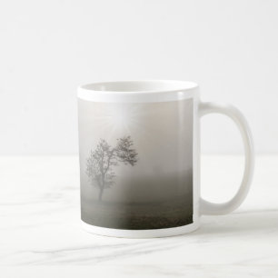 Dimmig stjärnexplosionsträd landskaps kaffemugg