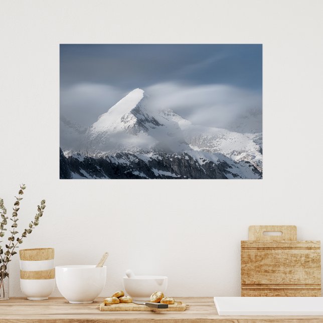 Dimmiga moln över berg Grintovec, Slovenien Poster (Kök)