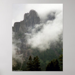 Dimmigt berg poster
