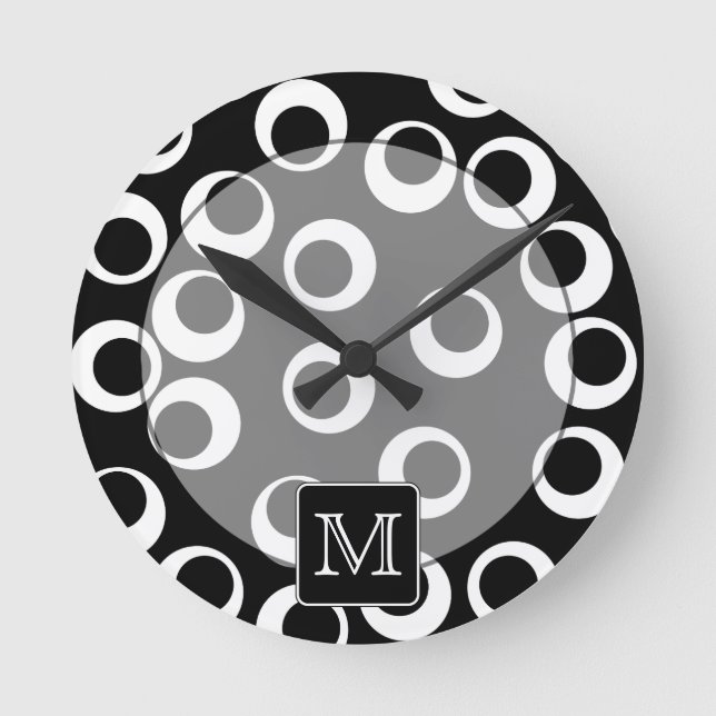 Din Brev. Svartvit Monogram. Roligt Mönster Rund Klocka (Framsida)