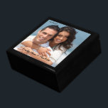 Din Bröllop- eller Förlovning-fotominnesgåva Minnesask<br><div class="desc">Anpassningsbar Designer-Smyckeskrin för bröllop Black Lacquer Personlig Designer eller Elegant för minneslåda Unik julklapp eller Valentines day-gåvor på årsdagen för Bröllop</div>