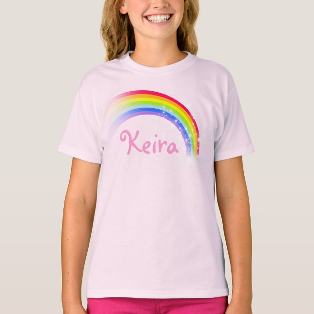 Din egen regnbåge i kort namn överst på rosan tee shirt (Framsida)