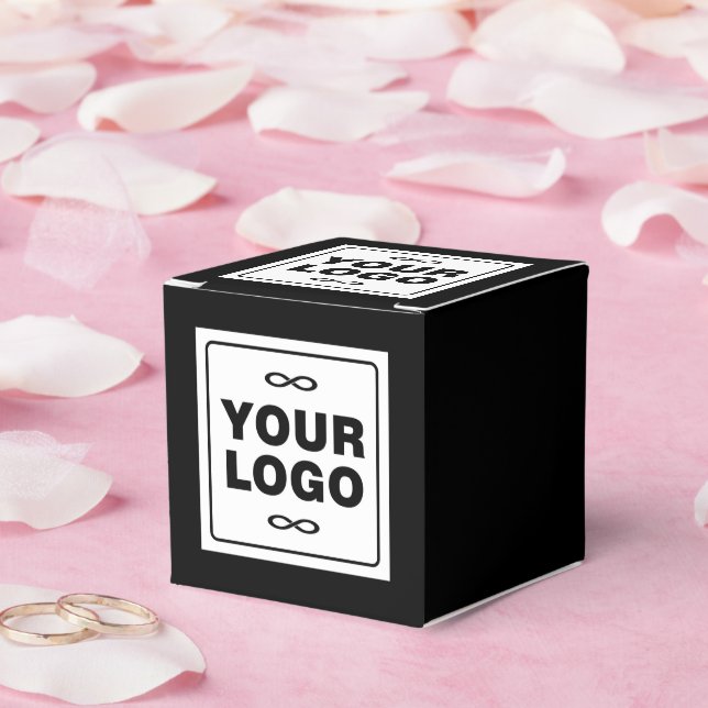 Din logotyp - Fyrkantig - Vit bakgrund + QR-kod Presentaskar (Bröllop)