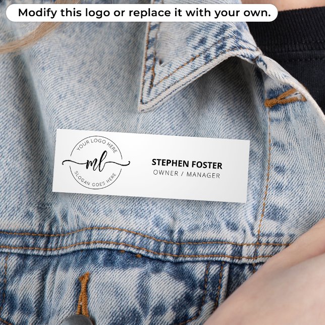 Din Logotyp här Minimal Monogram Initialer White Namnbricka (Skapare uppladdad)