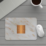 Din namn kopparmetallmarmor för grått musmatta<br><div class="desc">Luxuriös,  glamorös professionell grått guld-marmor,  mönstrad musmatta för makeup artist | Värmestylist | Stylist mode | Nacksalong | Spa | Hemdesign | Arkitektstudio med ljust beige än metallisk syntetetikett för kopparutseende. Perfektens val av snyggt för sofistikerat utseende. — Anpassa den till ditt företag namn!</div>