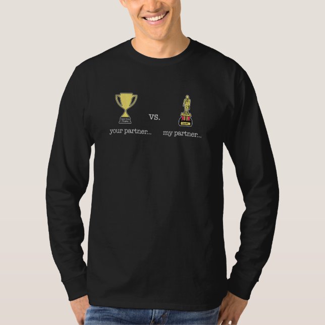 Din partner V min partnertrofi Cute Par Mat T Shirt (Framsida)