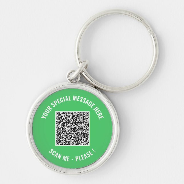 Din roliga QR-kod nyckelring present med egen text (Framsidan)