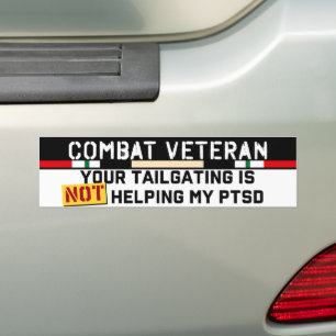 Din vaktning hjälper inte min PTSD Irak-Vet Bildekal