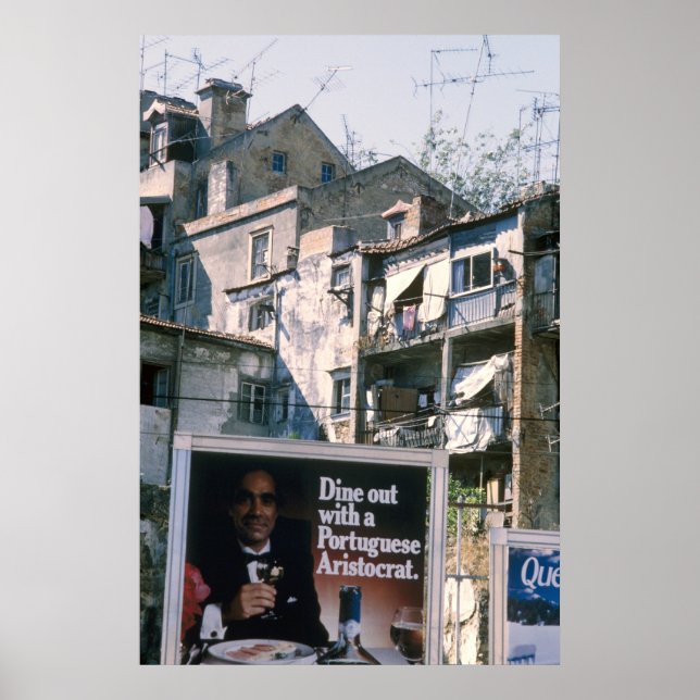 Dine out med en portugisisk aristoat poster (Framsidan)