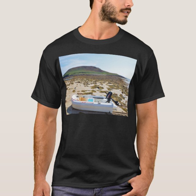 Dinghyn på stranden t-shirt (Framsida)