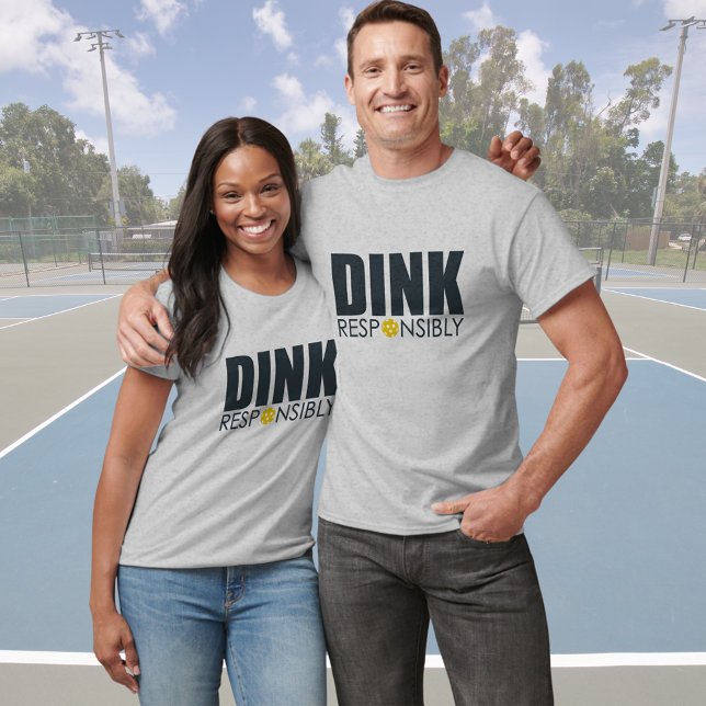Dink ansvarsfullt Pickleball Ord Art T Shirt (Skapare uppladdad)