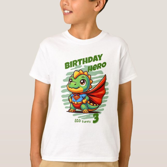 Dino Födelsedags Hjälte T-Shirt (Redigerbart Namn  (Framsida)
