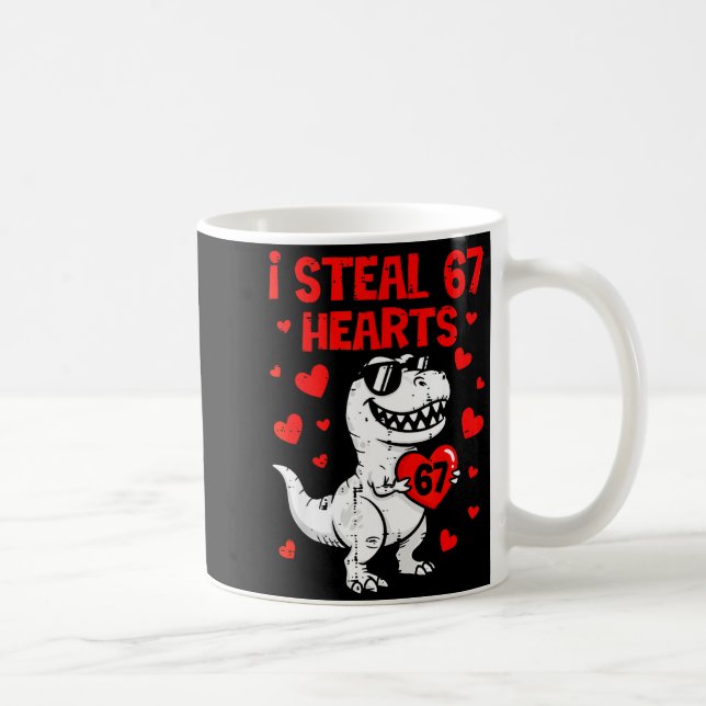 Dino Holding Heart I Steal 67 Hearts Funny Six Sev Kaffemugg (Höger)