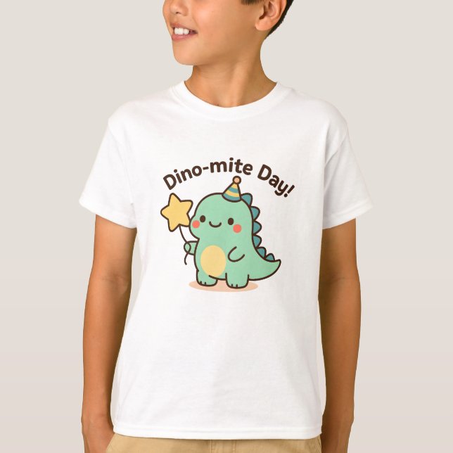 Dino-mite Day – Cute Dinosaur Party Design T Shirt (Framsida)